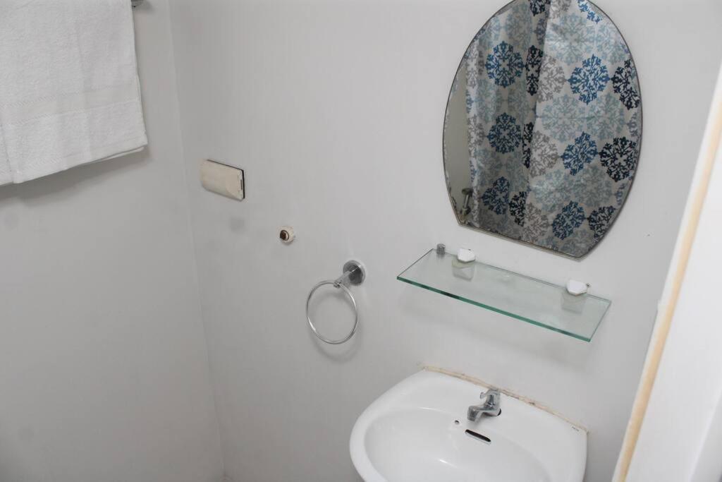 Huge A2J Executive Luxury 1Br Suite Near Abs Cbn, Gma Манила Екстериор снимка