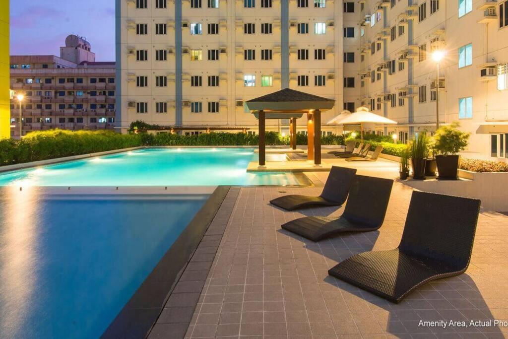 Huge A2J Executive Luxury 1Br Suite Near Abs Cbn, Gma Манила Екстериор снимка