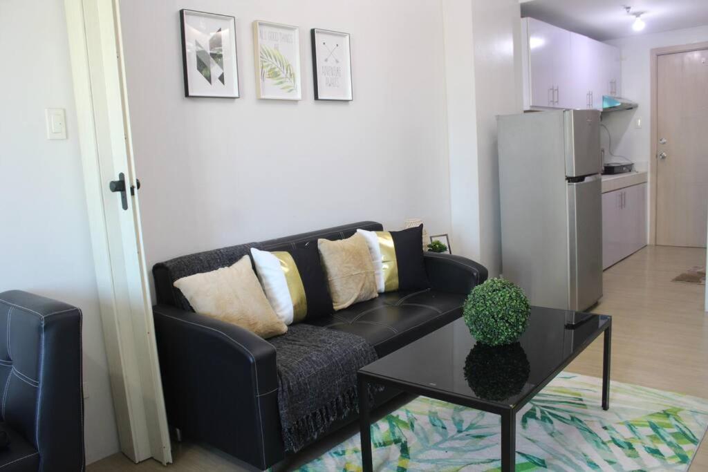 Huge A2J Executive Luxury 1Br Suite Near Abs Cbn, Gma Манила Екстериор снимка